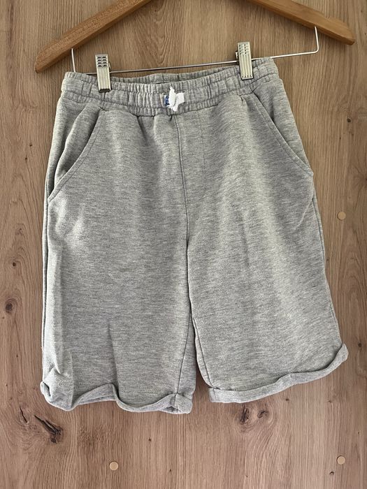 Spodenki dresowe reserved rozmiar 146