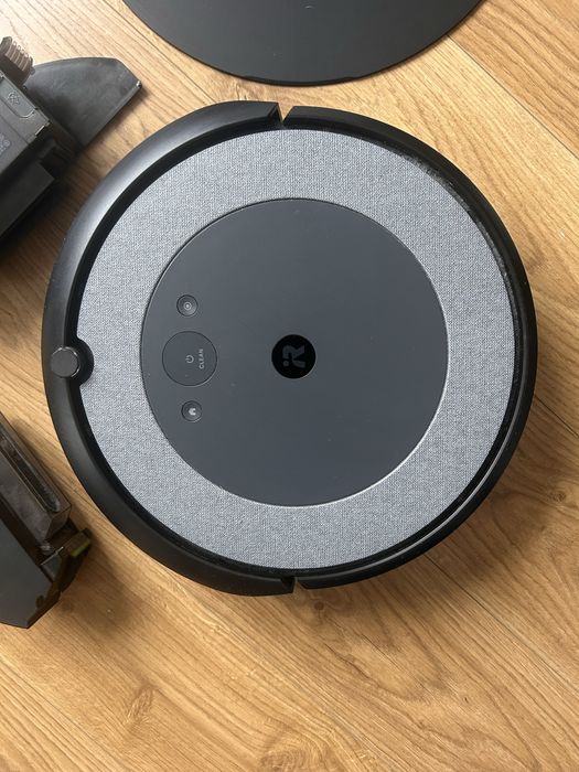 Robot sprzątający iRobot Roomba Combo i5 - odkurzanie, mopowanie