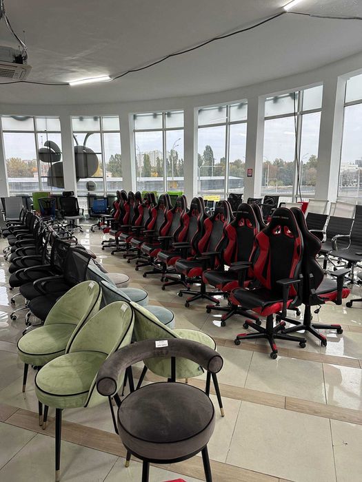 РОЗПРОДАЖ МЕБЛІВ ДЕШЕВО, крісла, столи, тумби, комоди, стелажі стільці