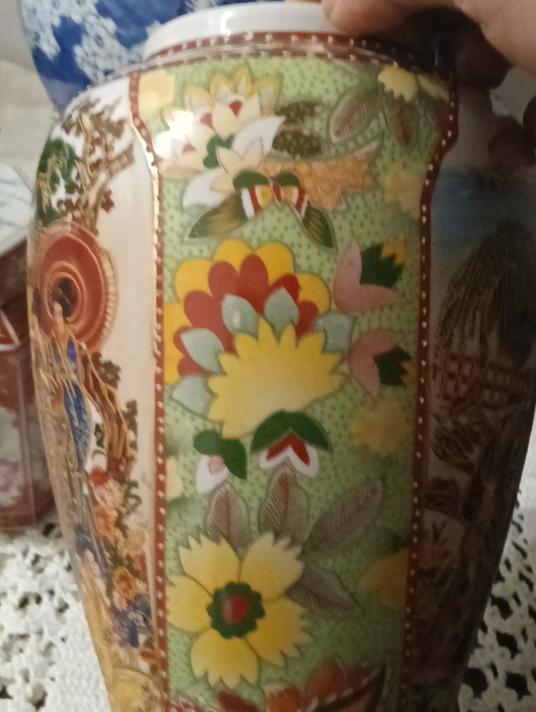 Bela jarra ou outros de porcelana chinesa