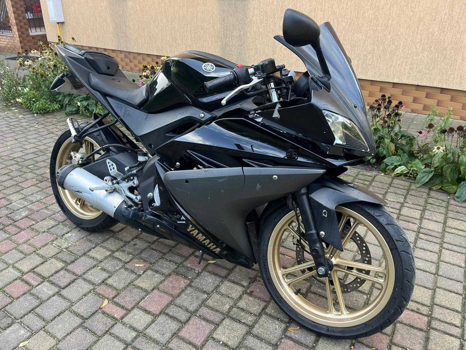 Yamaha YZF 125  10 rok