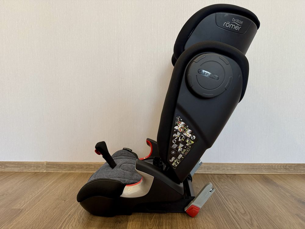 Дитяче крісло Britax Romer KIDFIX II XP SICT