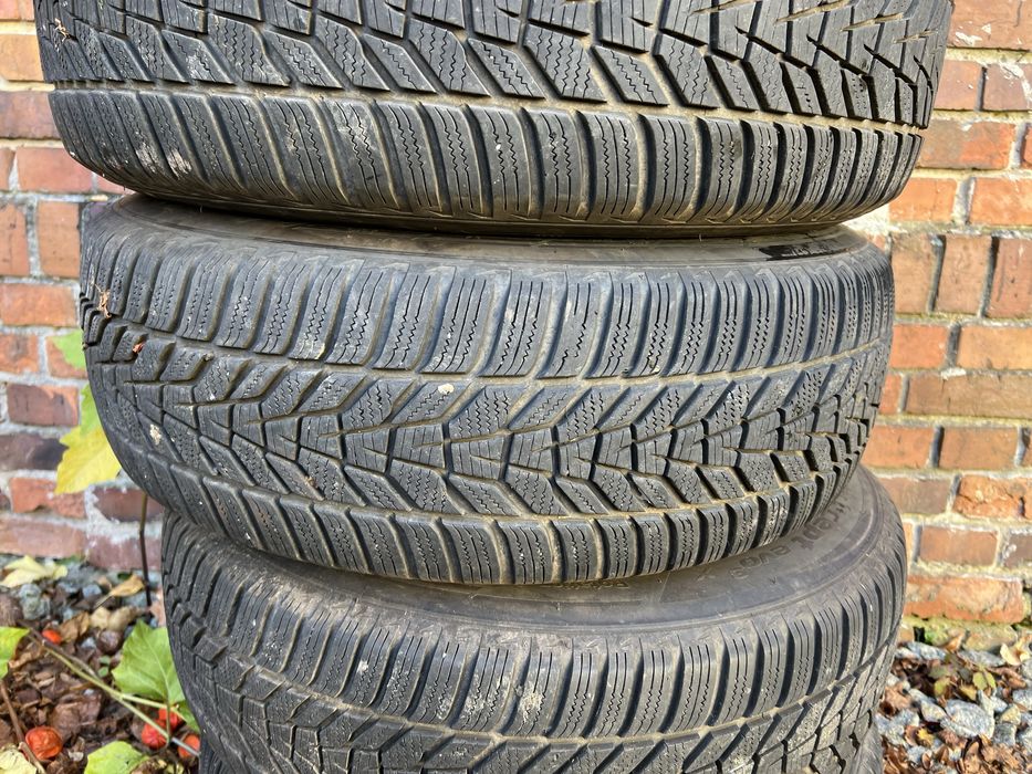 Opony zimowe 235/65 /17 Hankook z felgami 4 szt.