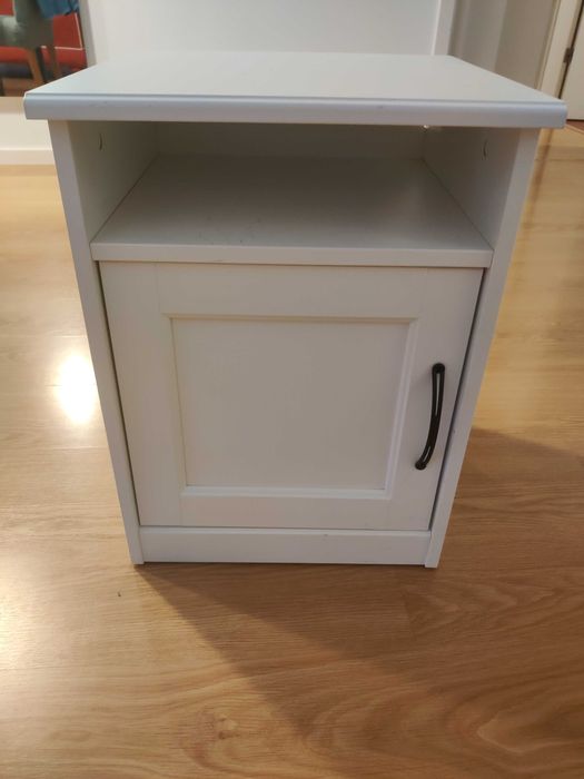 Mesas de cabeceira IKEA Songesand brancas bom estado