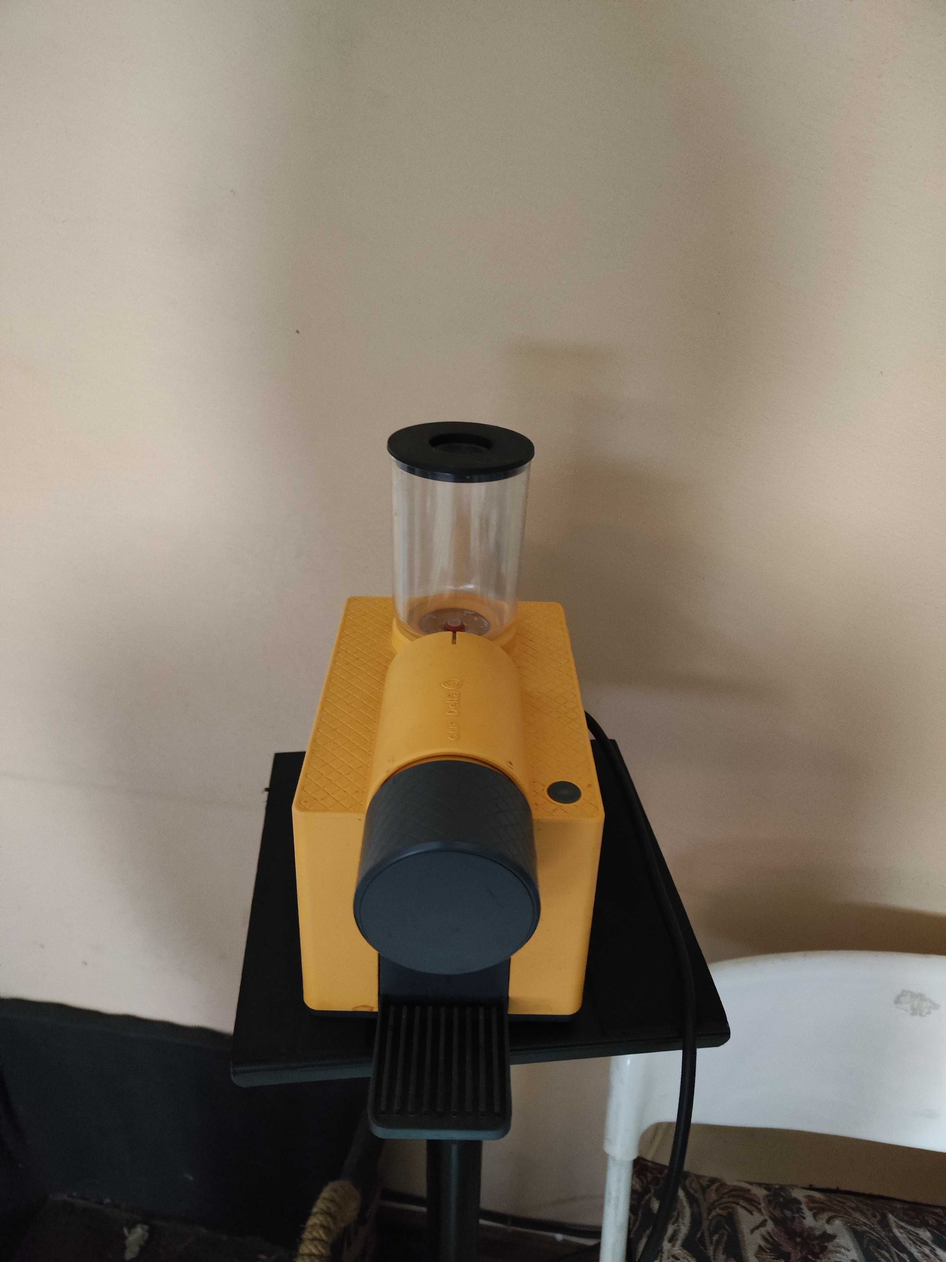Máquina de café Delta Q