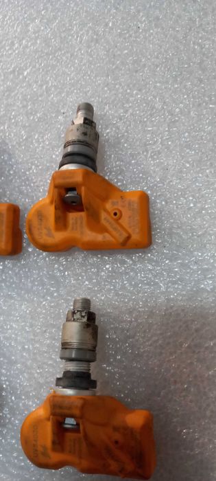 Czujniki ciśnienia opon UVS4030  kpl 433MHz