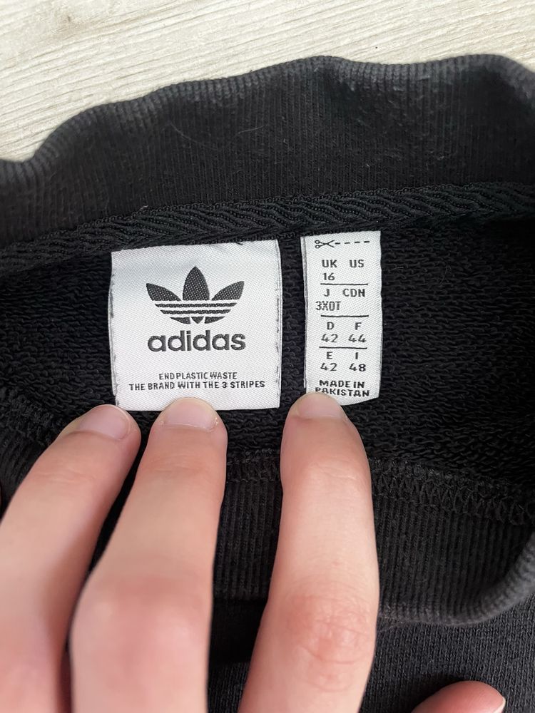 Кофта Adidas чорна