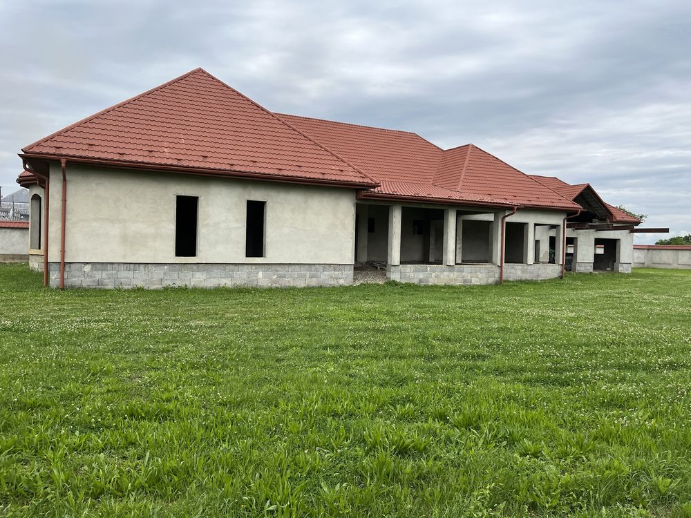 Будинок 1000 м2 ділянка 25 сотин приватизована Закарпаття село Геча