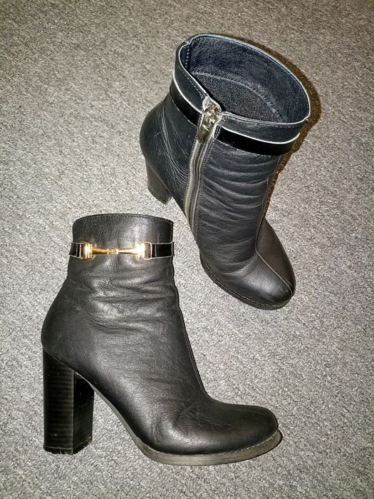 Ботинки, ботильони шкіряні на каблуку