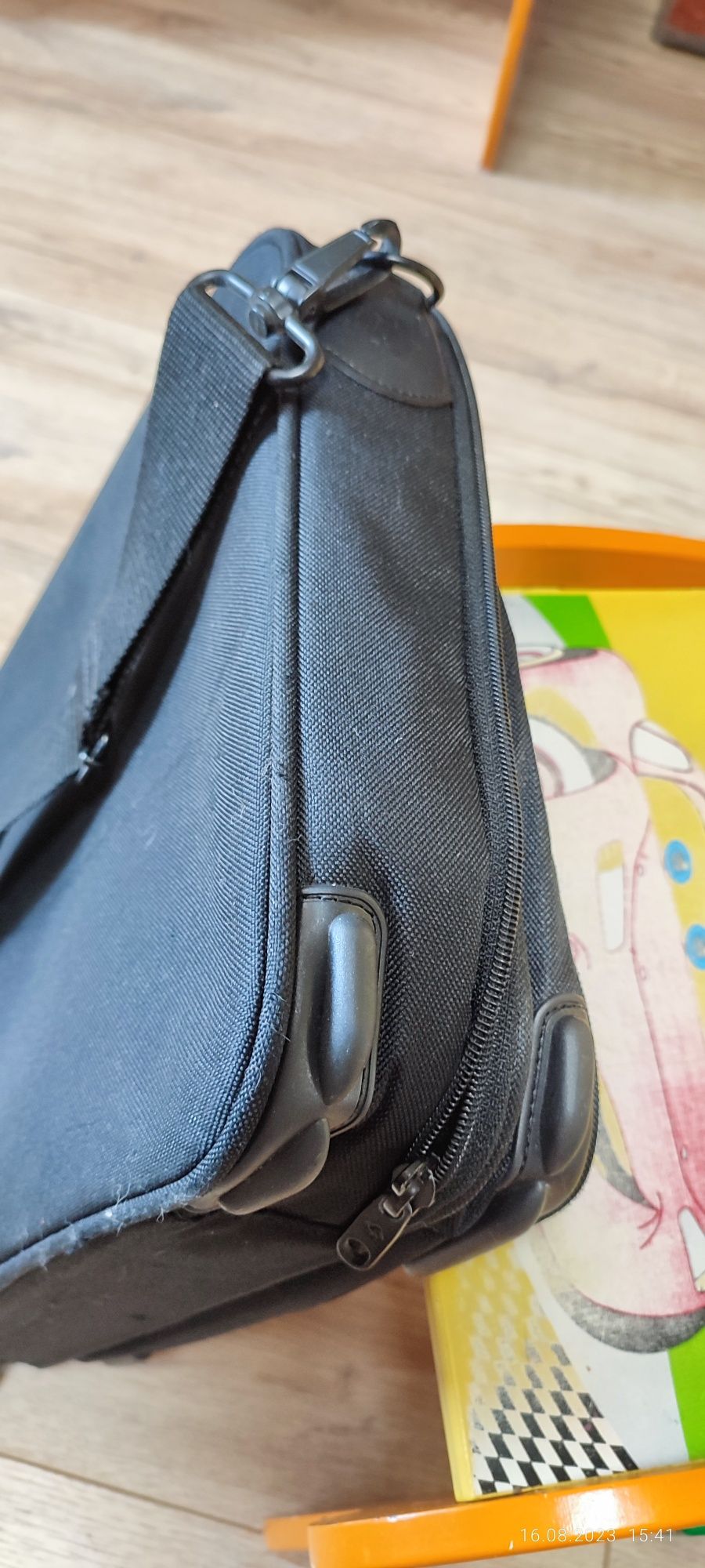 Деловая сумка ,портфель ,сумка для ноутбука Samsonite