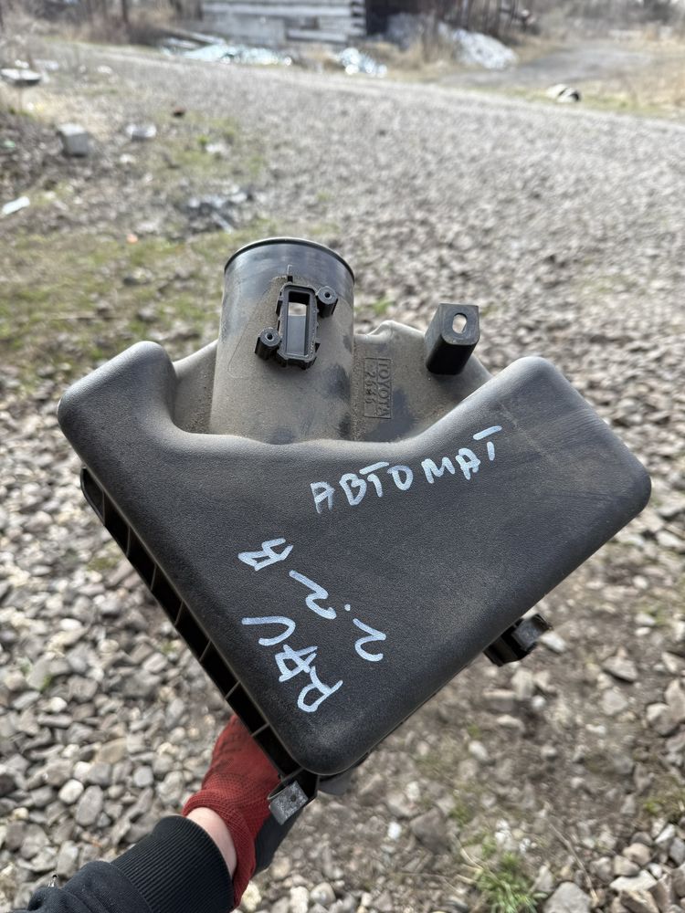 Корпус повітряного фільтра Toyota Rav 4 2.0 2.2d 13-16 1770526140
