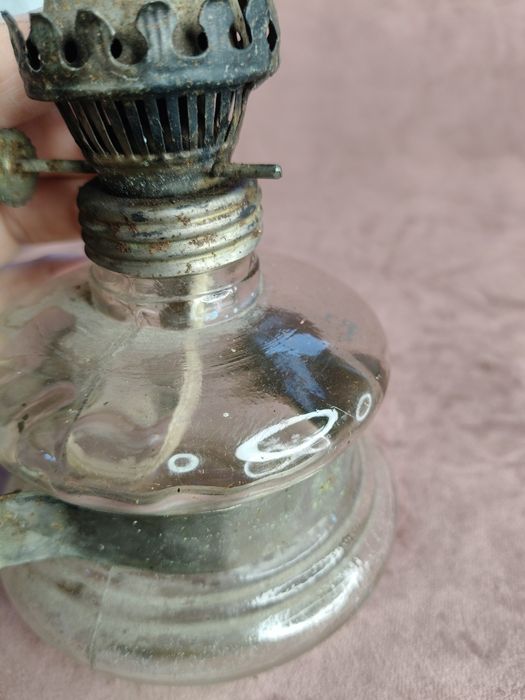 Stara szklana podstawa do lampy naftowej 144