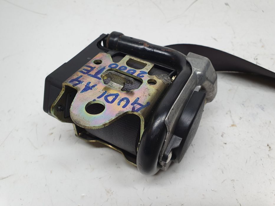 Cinto trás esquerdo AUDI A4 (8D2, B5)