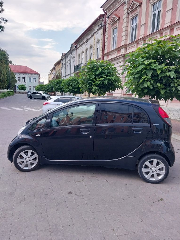 Peugeot Ion 2014