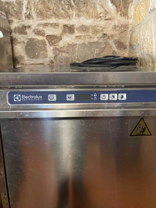 Maquina Profissional de Lavar loiça Eletrolux (Gastronorm 1/1)