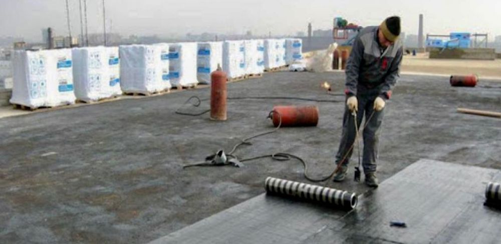 Покрівельні роботи Київ та область. Кровельщики. Ремонт мягкой крыши.