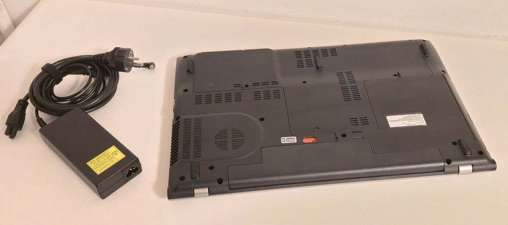 Acer aspire V3-771G GeForce intel SSD Wi-Fi 5ghz