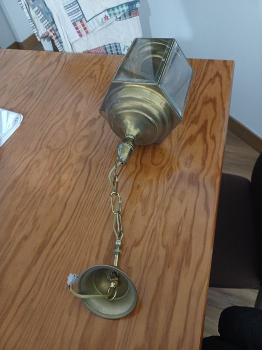 Candeeiro lanterna em bom estado