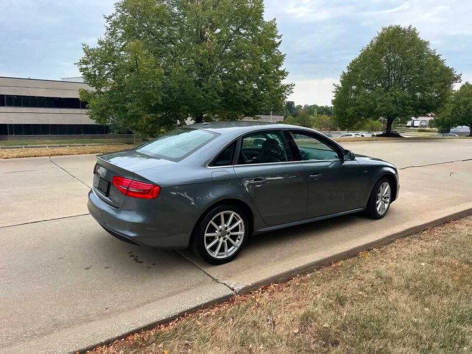 Audi A4      2015