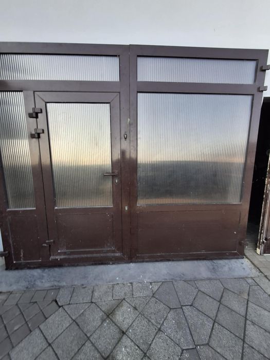 Dzwi/Brama garażowa