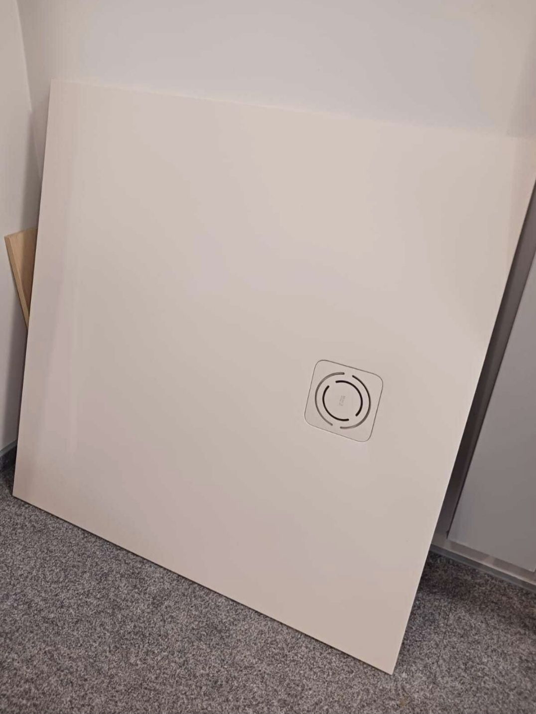 Brodzik Magma 90x90 Roca beż