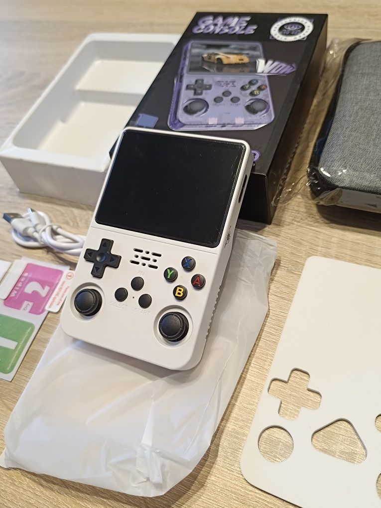Konsola przenośna r36s retro biała 64gb 15000 gier Nowa+Etui PREZENT
