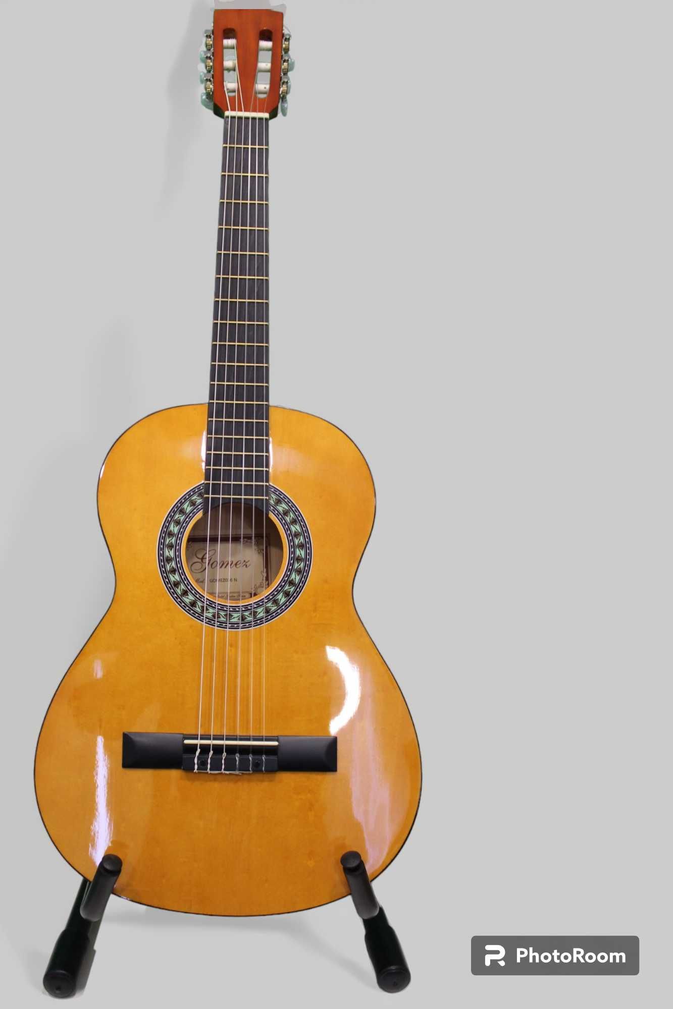Guitarra Clássica Gomez 0036 Nat 2/4 (Nova e oferta de saco)