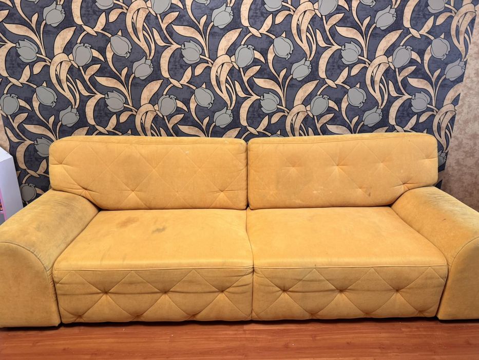 Диван гостевой,удобный,но есть некоторые неполадки