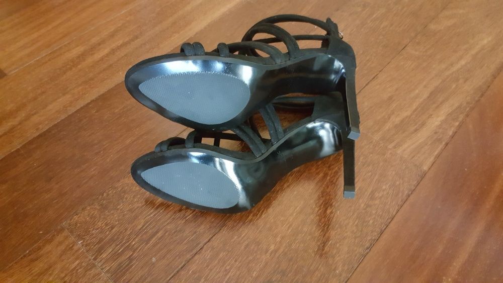 Sandálias nº 38 novas - portes incluídos