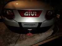 Givi e55 kufer centralny oparcie