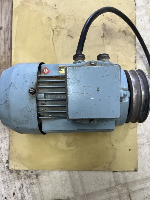 Silnik elektryczny do piły tarczowej