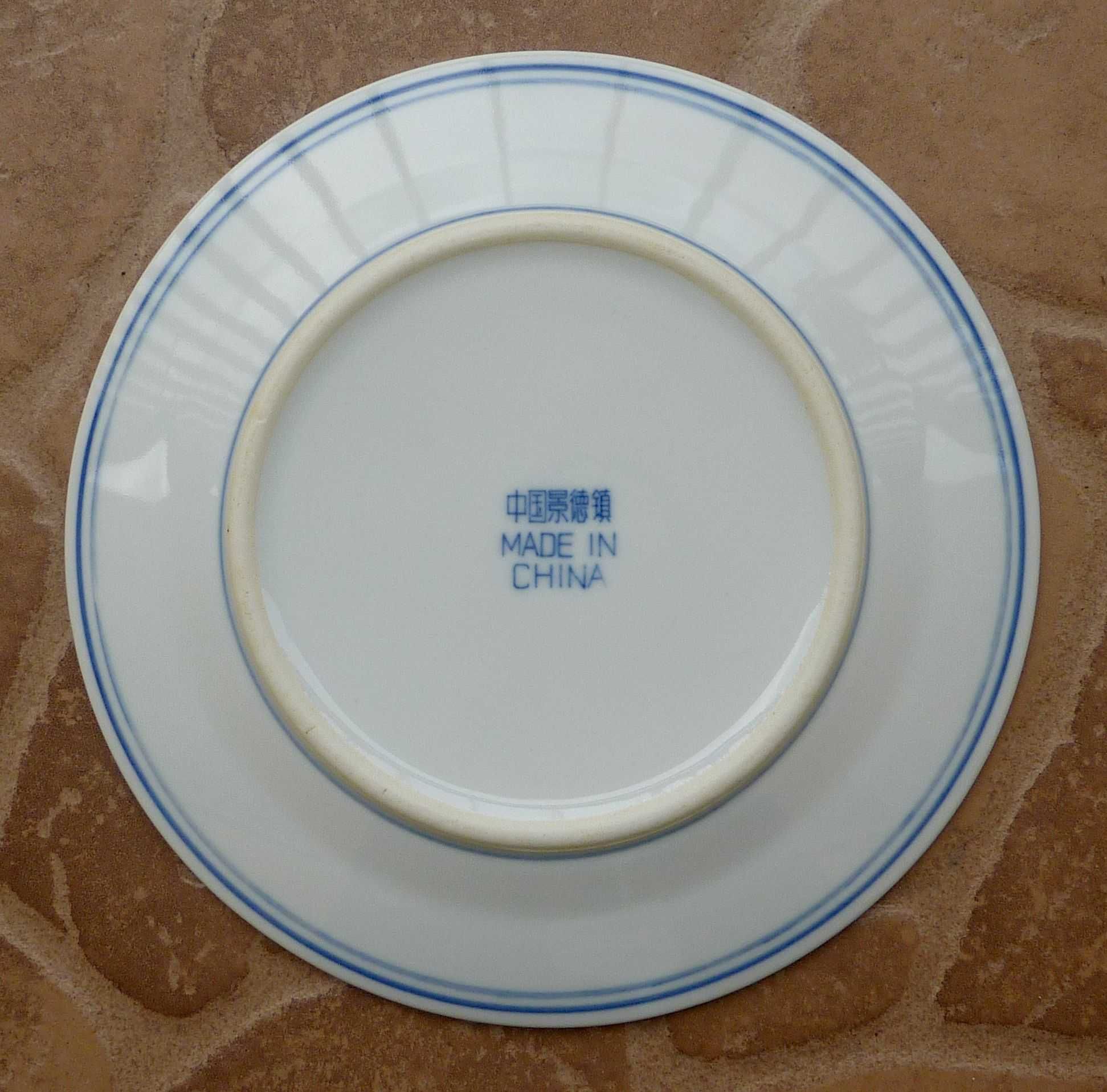chiński talerz - biały i niebieski - porcelana eksportowa Jingdezhen