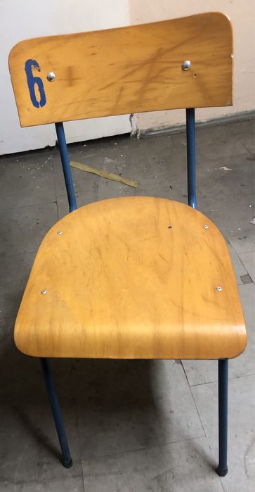 Krzesla szkolne