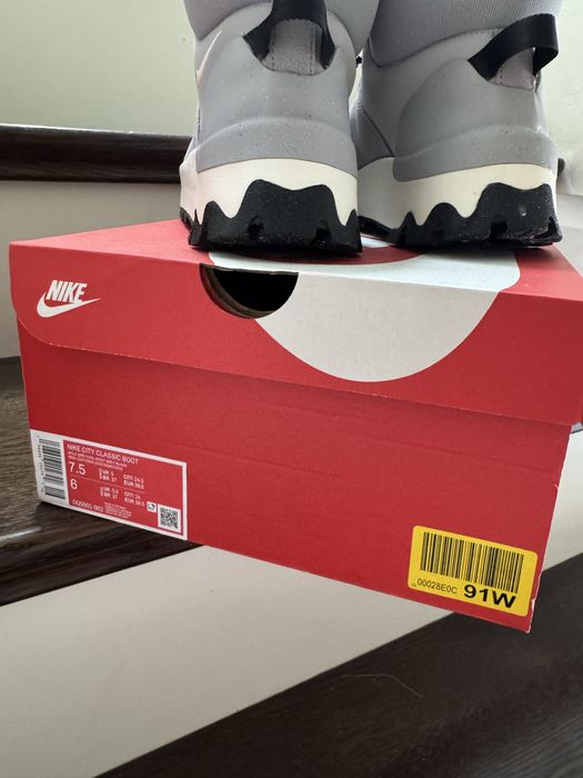 Жіночі Зимові черевики фірми nike