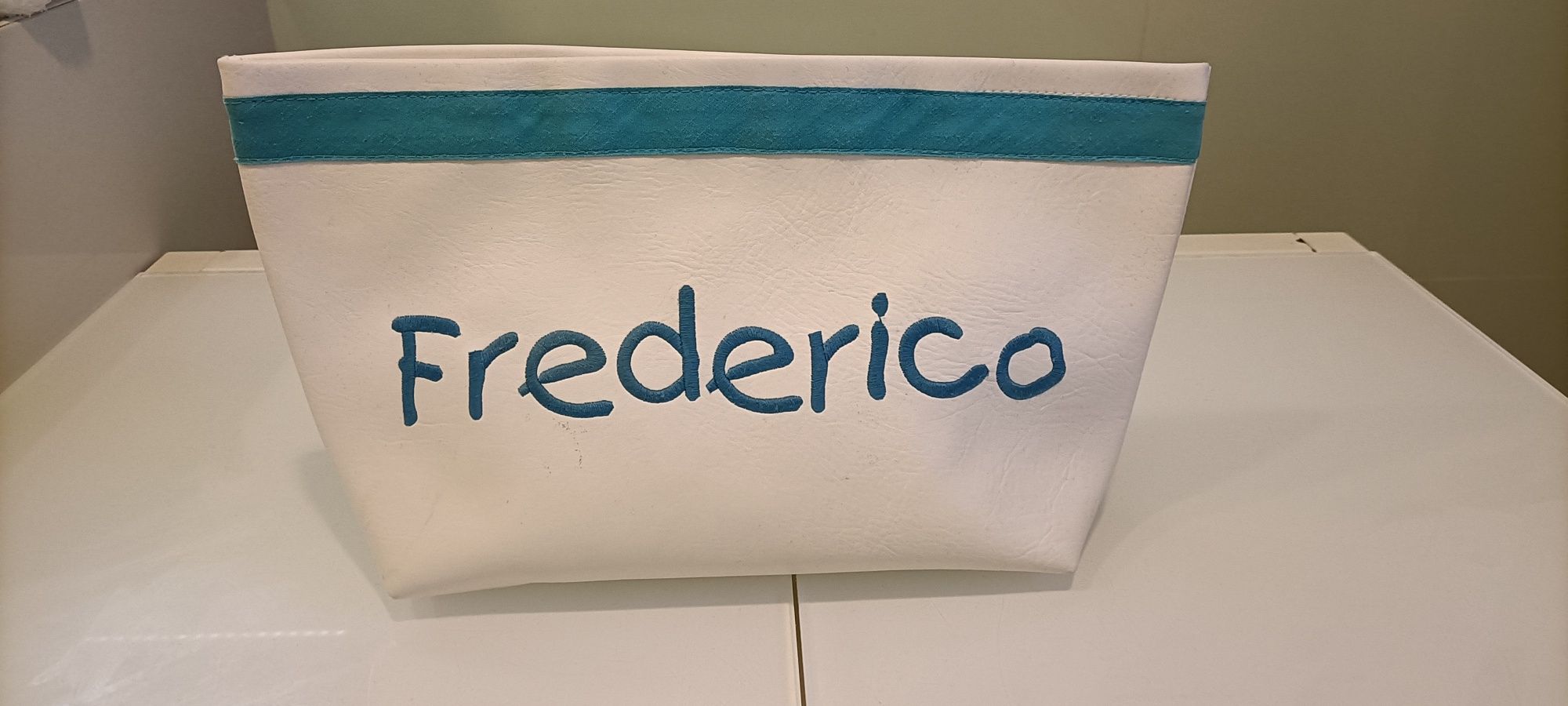 Bolsa necessarie para bebé nome Frederico