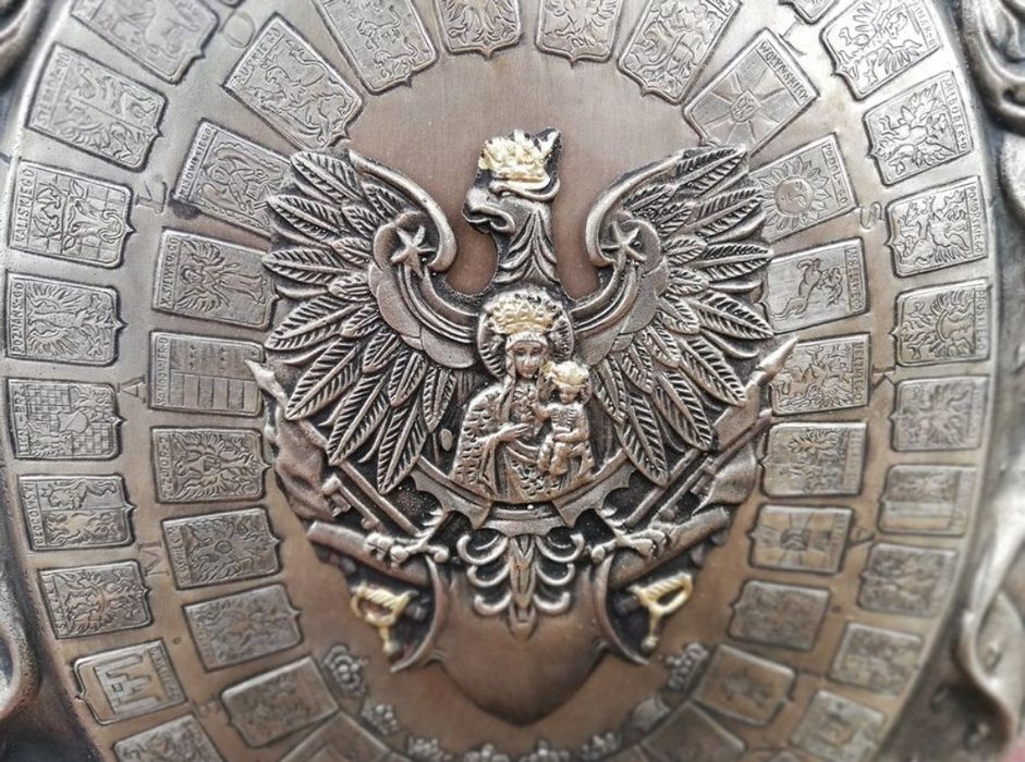 Ryngraf patriotyczny z orłem polskim i matką boską częstochowską, pole