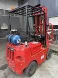 Empilhador datsum gas de 1500 kgrs