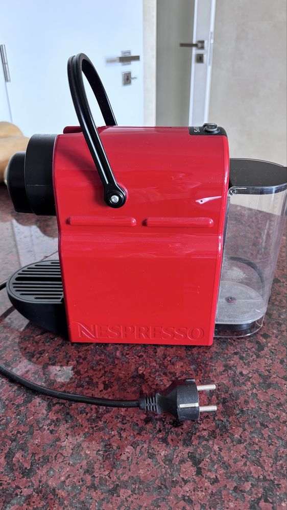 Máquina de Café Krups Nespresso Vermelho