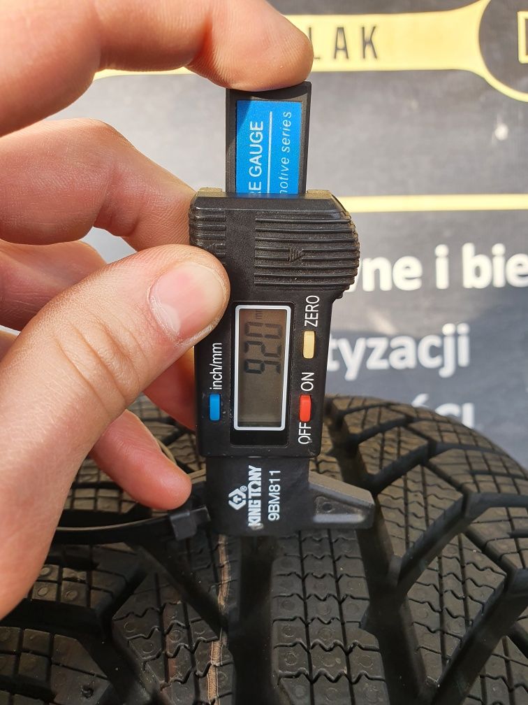 Opony zimowe 205/60/16 Semperit Master Grip 2