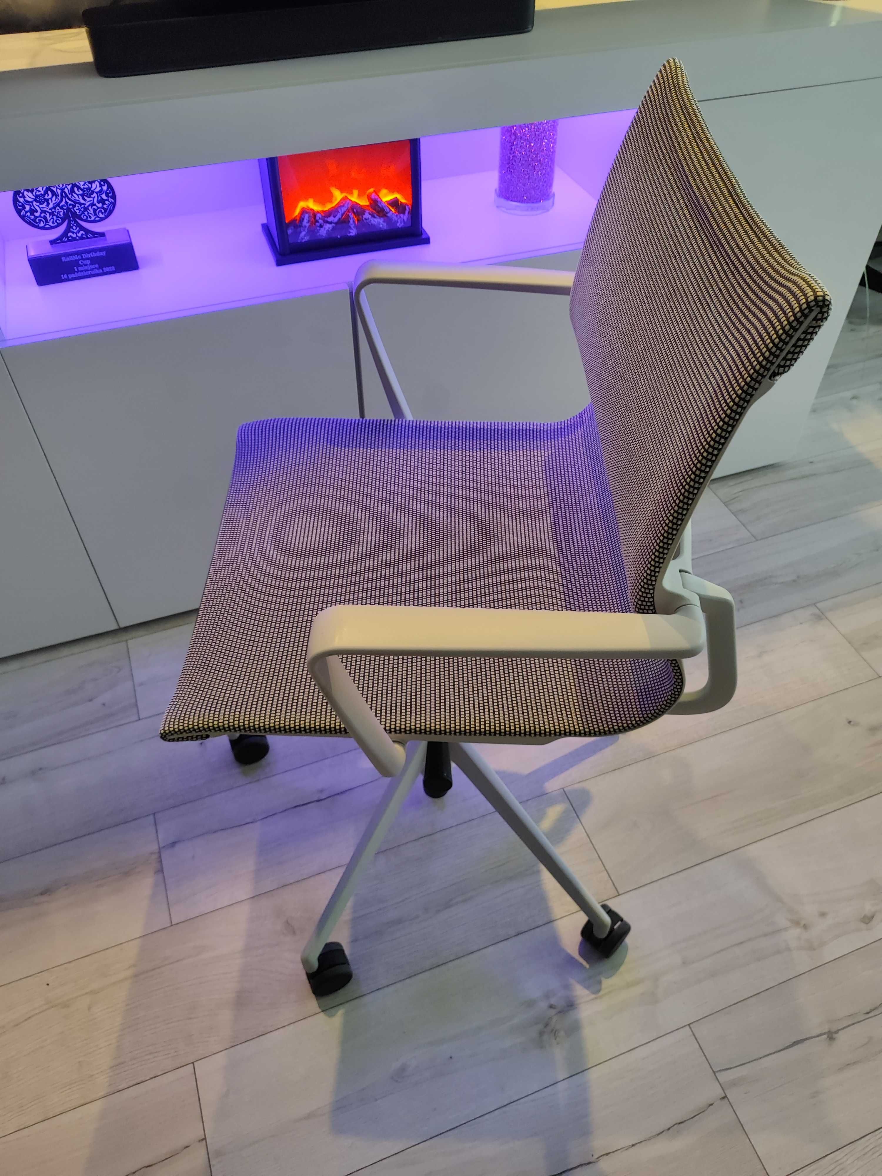 Vitra PHYSIX fotel obrotowy klasy Premium Alberto Meda projekt