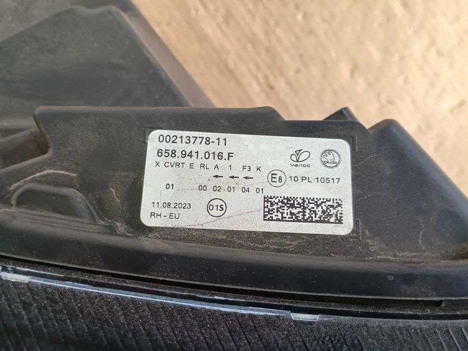 Lampa przód przednia prawa SKODA KAMIQ 19- FULL LED ORYGINAŁ OE