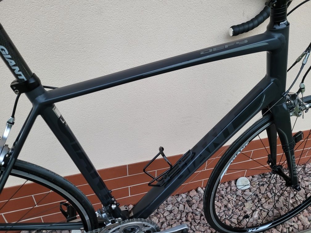 Rower szosowy GIANT DEFY 0 * Shimano Ultegra 3x10 * Aluxx SL * L 55cm