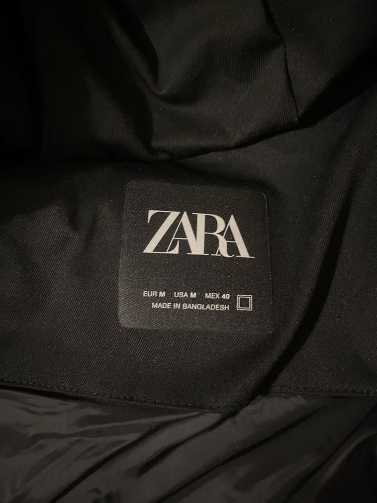 Colete com capuz da Zara