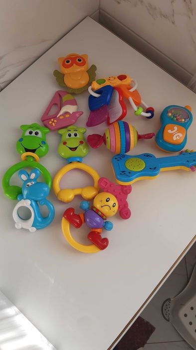 Іграшки, брязкалбця, підвіски, музичні