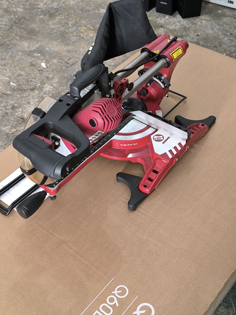 Serra de Meia-Esquadria Einhell TC-SM 2131/1 Dual.