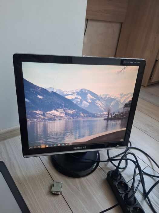 Монітор Samsung LS19MEPSFV
