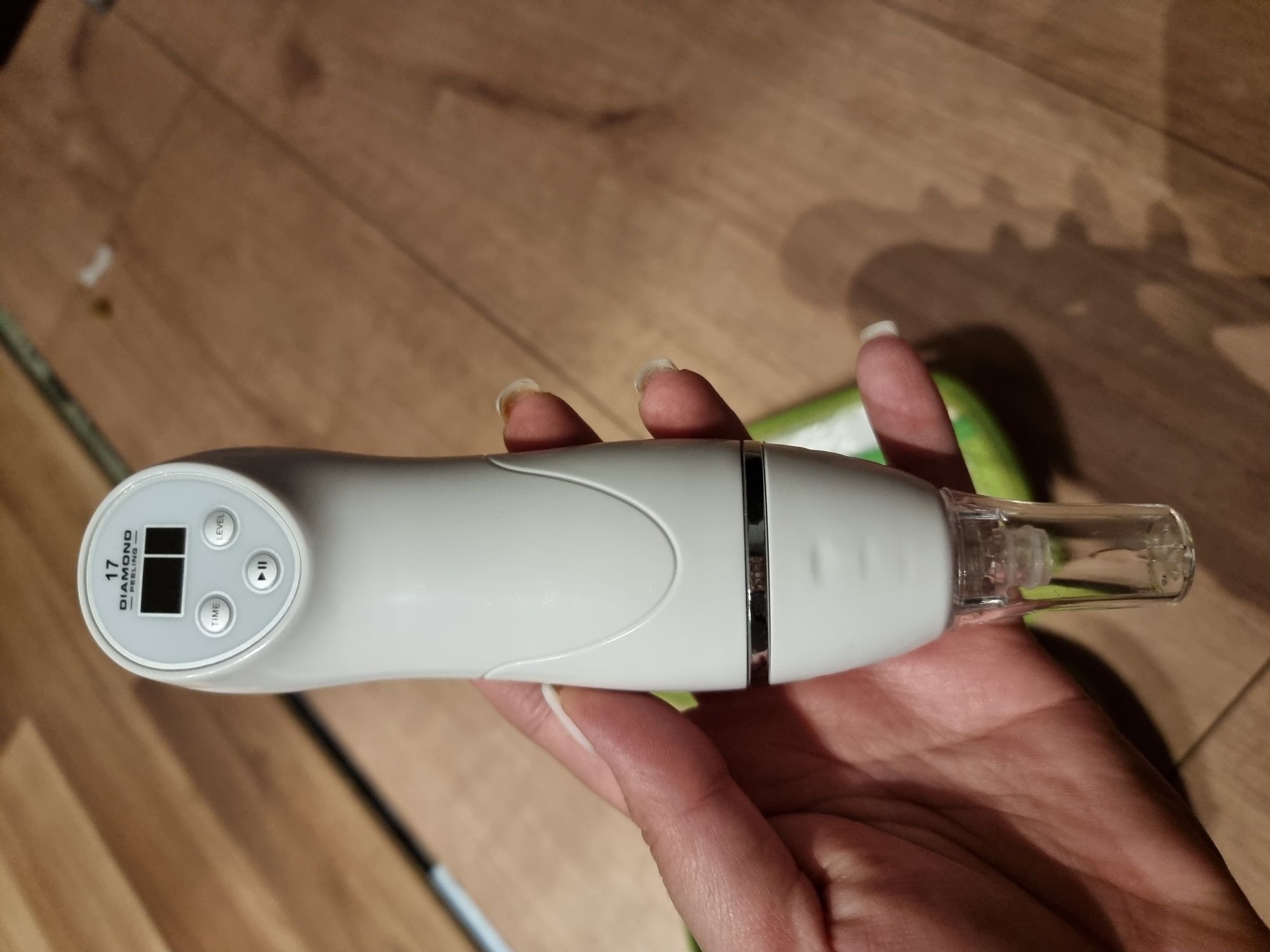 Mikrodermabrazja diamond peel