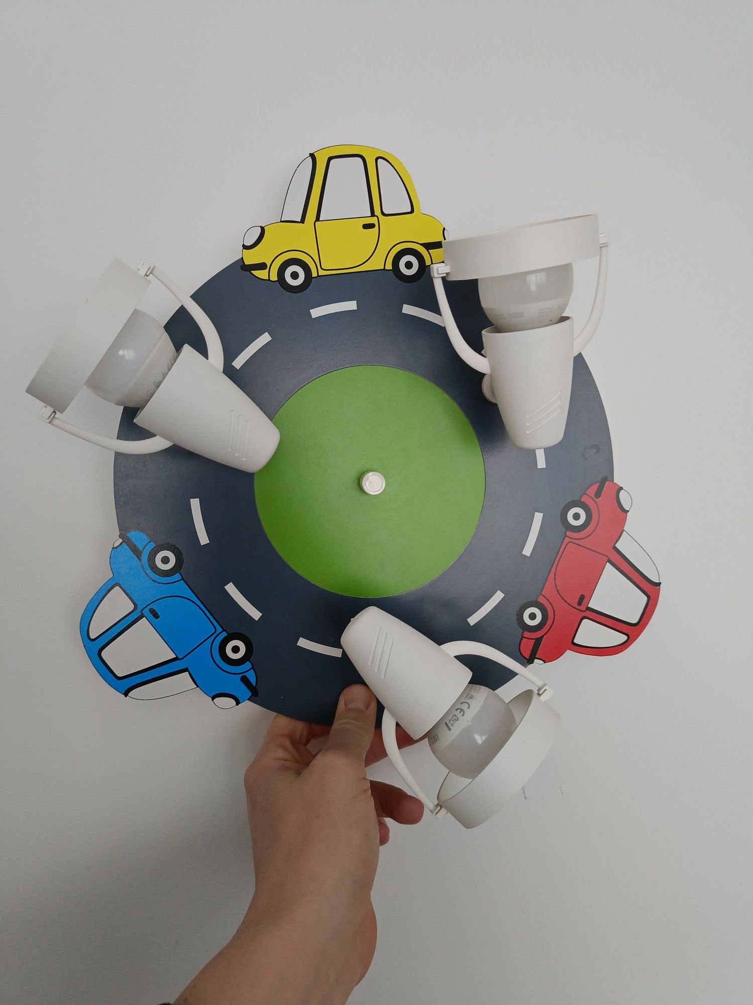 Lampa sufitowa do pokoju dziecięcego