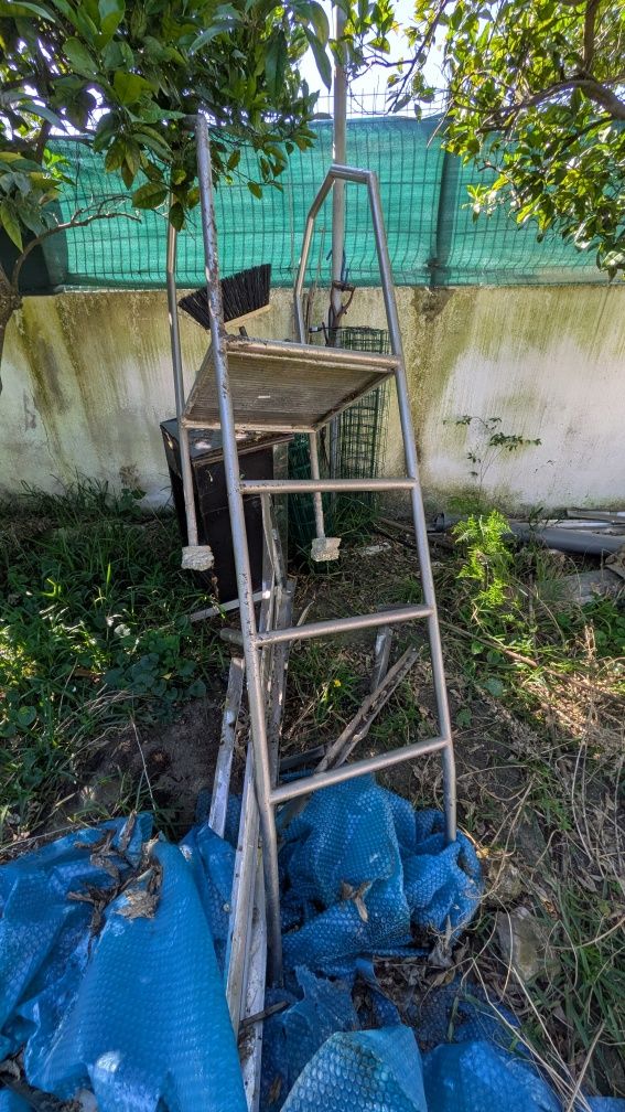 Escada para Piscina