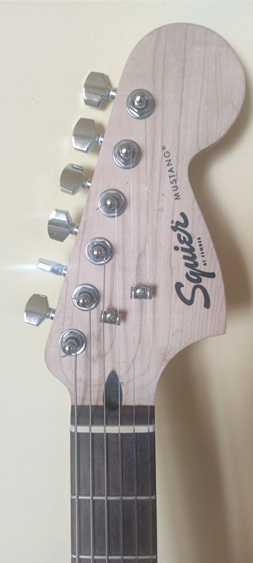 Gitara Mustang Squier by Fender